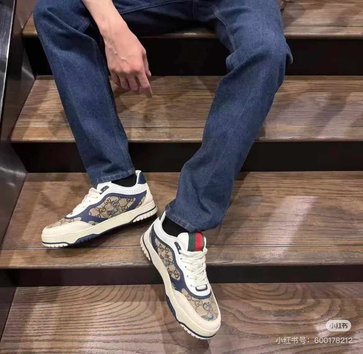 [G Home] P: 600💰 Couple size: Women's 35-40 --- Men's 39-44. (45 custom-made) 🆕2025 Electric embroidered snake GUCC Gucci original order quality The latest popular high and low top distressed couple's sports shoes series are shipped. Original purchase and development Made in China, these high-low sneakers are designed with a basketball-style silhouette, cleverly incorporating hollow panels and distressed effects, showing their unique ingenuity. The ingenuity incorporates brand logo details such as interlocking Double G styling accessories and Gucci lettering, a low-key tribute to the brand's design heritage. Exquisite packaging at the delivery counter 🛍📦 ▪️ Fabric: Original custom-made imported cowhide stitching ▪️ Lining: Imported first-layer cowhide ▪️ Sole: Original molded TPU sole ▪️ Sole thickness: 3cm